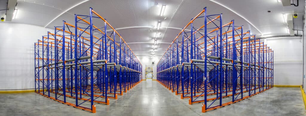 dirigir em estantes de paletes - iWarehousing