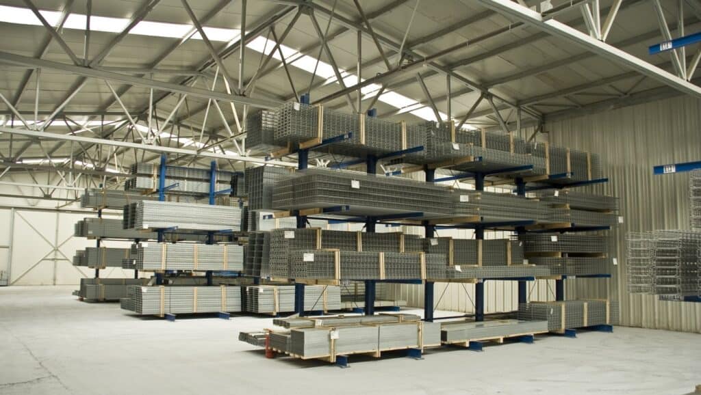 cantilever racking 2 copy 1400x