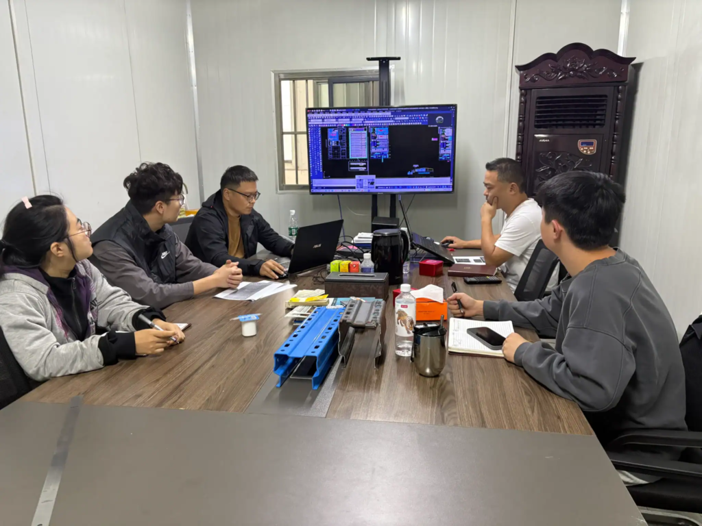 iWarehouse team is discussing custom racking solution