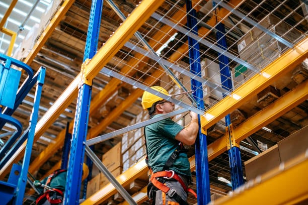 construction of pallet racks in industry warehouse